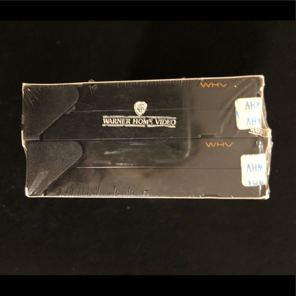 NIB - Two VHS Set of Louis L’Amour’s “The Sacketts” - Never Unwrapped 📼 - Picture 5 of 5